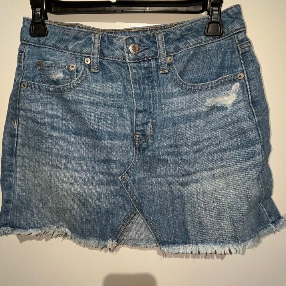 American Eagle Outfitters Womens Blue Denim Distressed Raw Hem Mini Skirt Size 2